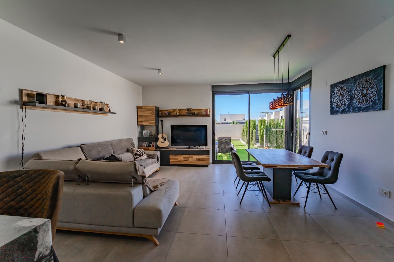 Chalet de 3 habitaciones en Benijófar en venta con piscina - 470.000 € (Ref: 9415118)