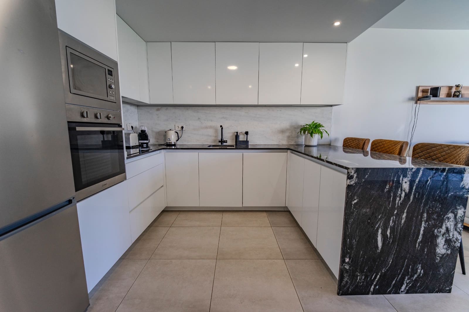 Chalet de 3 habitaciones en Benijófar en venta con piscina - 470.000 € (Ref: 9415118)