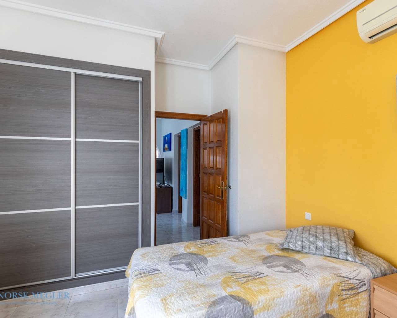 Chalet de 2 habitaciones en Ciudad Quesada en venta con piscina - 420.000 € (Ref: 9426237)