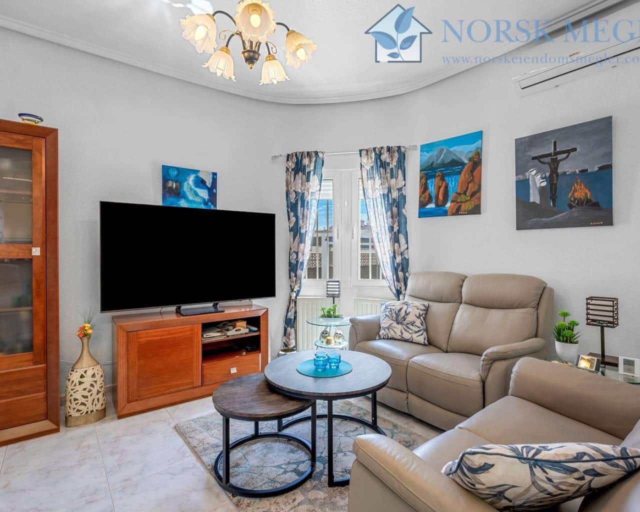 Chalet de 2 habitaciones en Ciudad Quesada en venta con piscina - 420.000 € (Ref: 9426237)