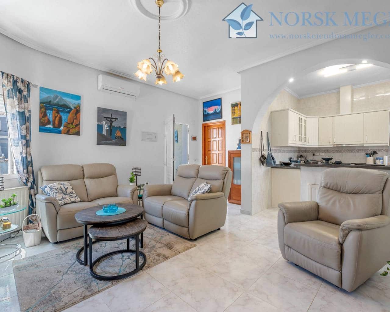 Chalet de 2 habitaciones en Ciudad Quesada en venta con piscina - 420.000 € (Ref: 9426237)