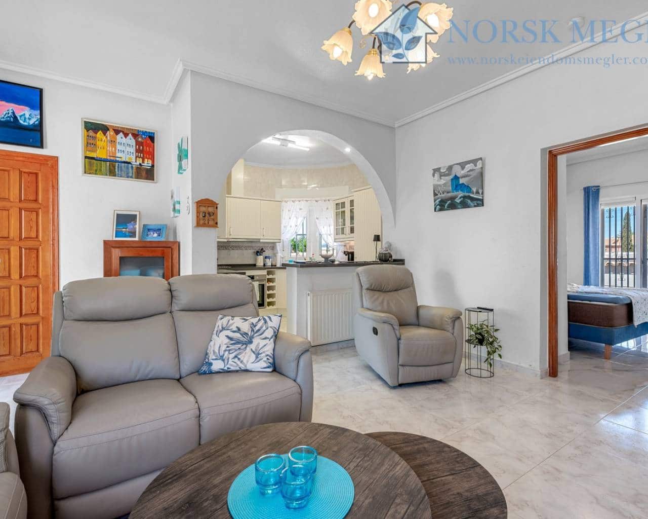 Chalet de 2 habitaciones en Ciudad Quesada en venta con piscina - 420.000 € (Ref: 9426237)