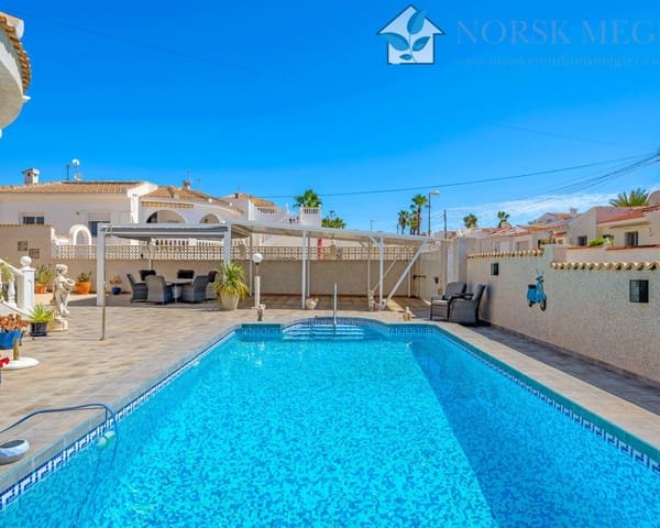 Chalet de 2 habitaciones en Ciudad Quesada, Rojales en venta con piscina - 420.000 € (Ref: 9426237)