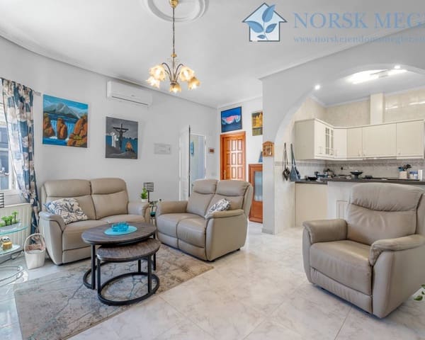 Chalet de 2 habitaciones en Ciudad Quesada, Rojales en venta con piscina - 420.000 € (Ref: 9426237)