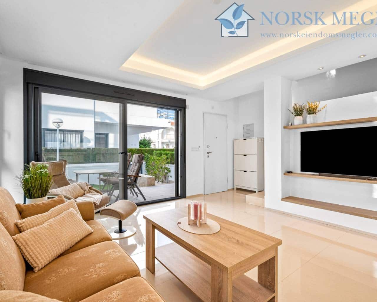 Casa de 3 habitaciones en Ciudad Quesada en venta con piscina - 420.000 € (Ref: 9426417)