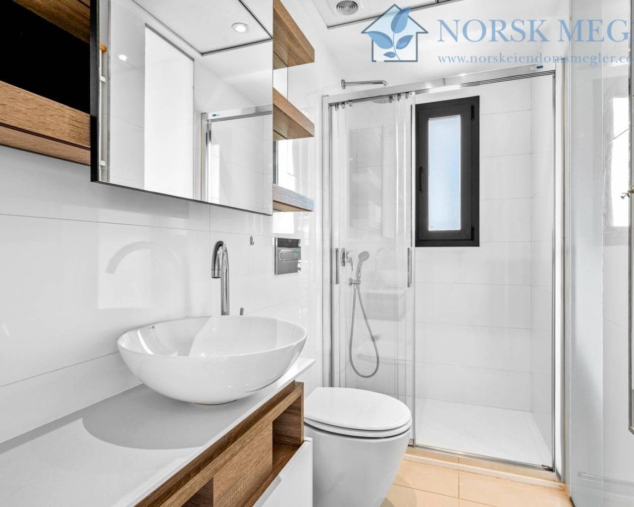 Casa de 3 habitaciones en Ciudad Quesada en venta con piscina - 420.000 € (Ref: 9426417)