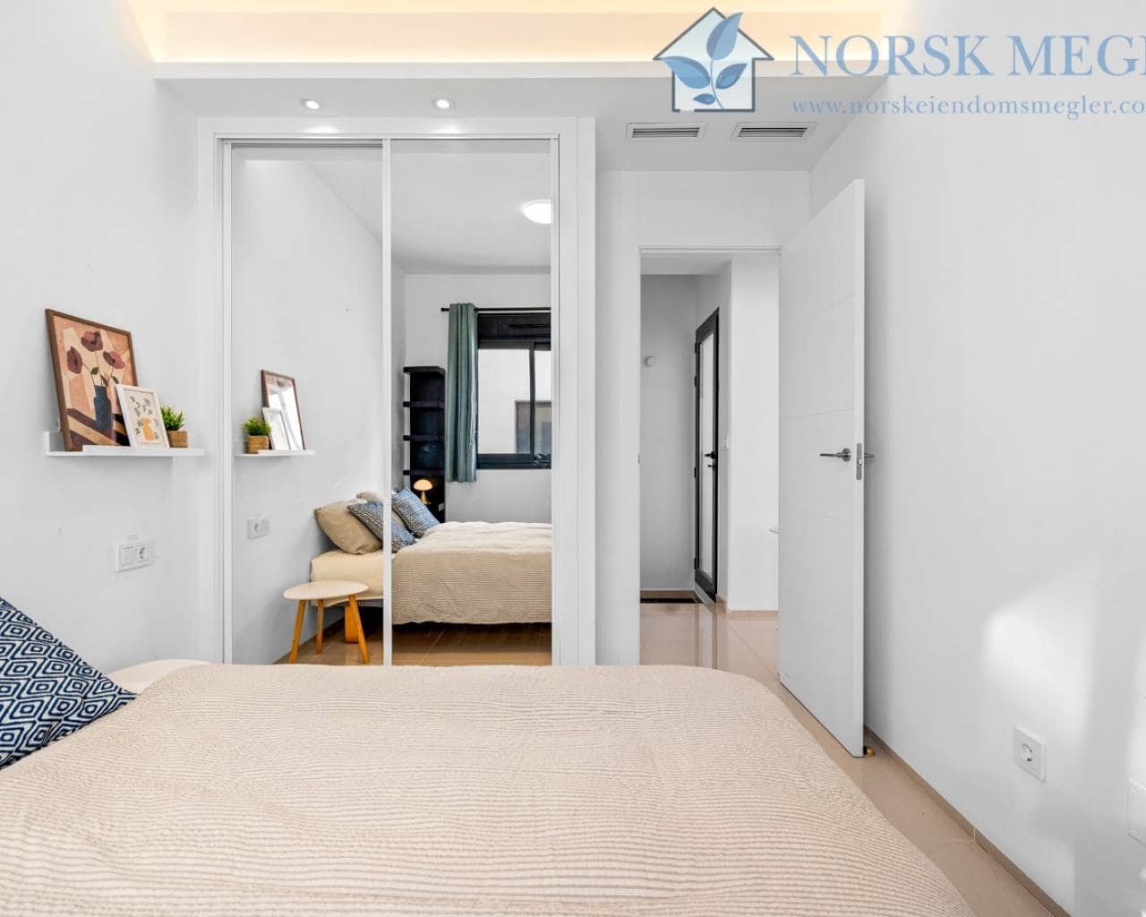 Casa de 3 habitaciones en Ciudad Quesada en venta con piscina - 420.000 € (Ref: 9426417)