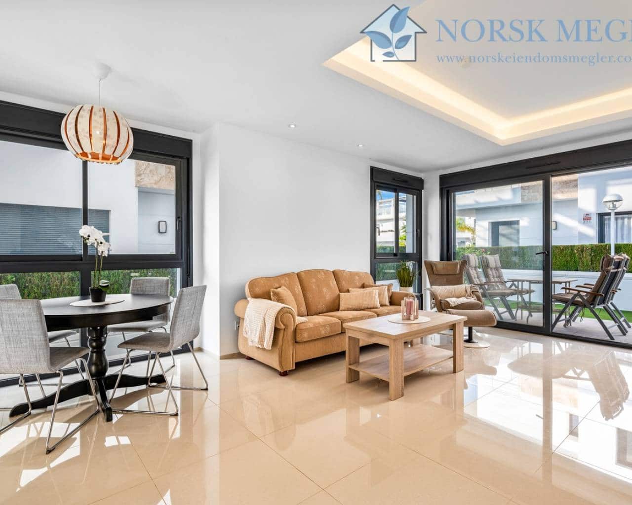 Casa de 3 habitaciones en Ciudad Quesada en venta con piscina - 420.000 € (Ref: 9426417)