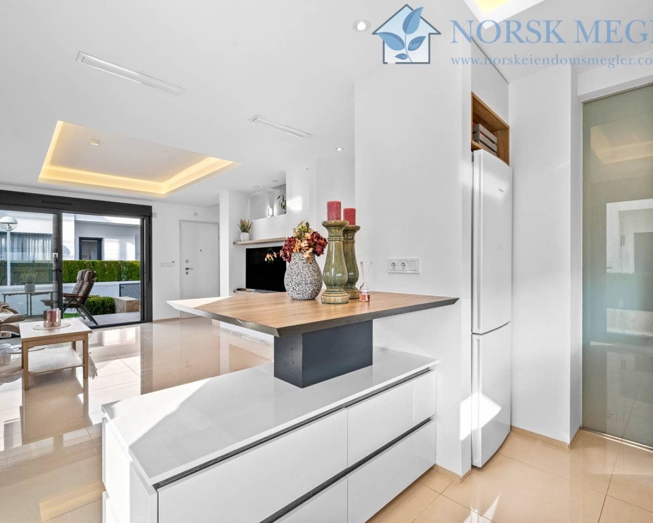 Casa de 3 habitaciones en Ciudad Quesada en venta con piscina - 420.000 € (Ref: 9426417)