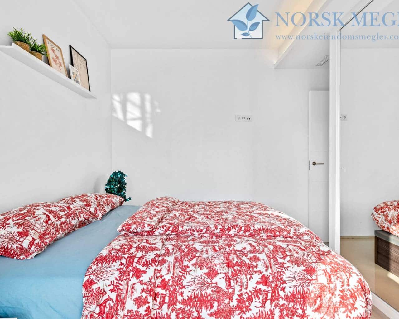 Casa de 3 habitaciones en Ciudad Quesada en venta con piscina - 420.000 € (Ref: 9426417)