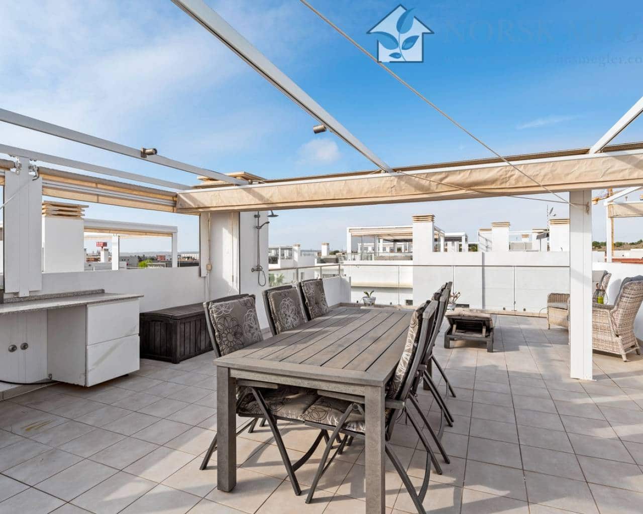 Casa de 3 habitaciones en Ciudad Quesada en venta con piscina - 420.000 € (Ref: 9426417)