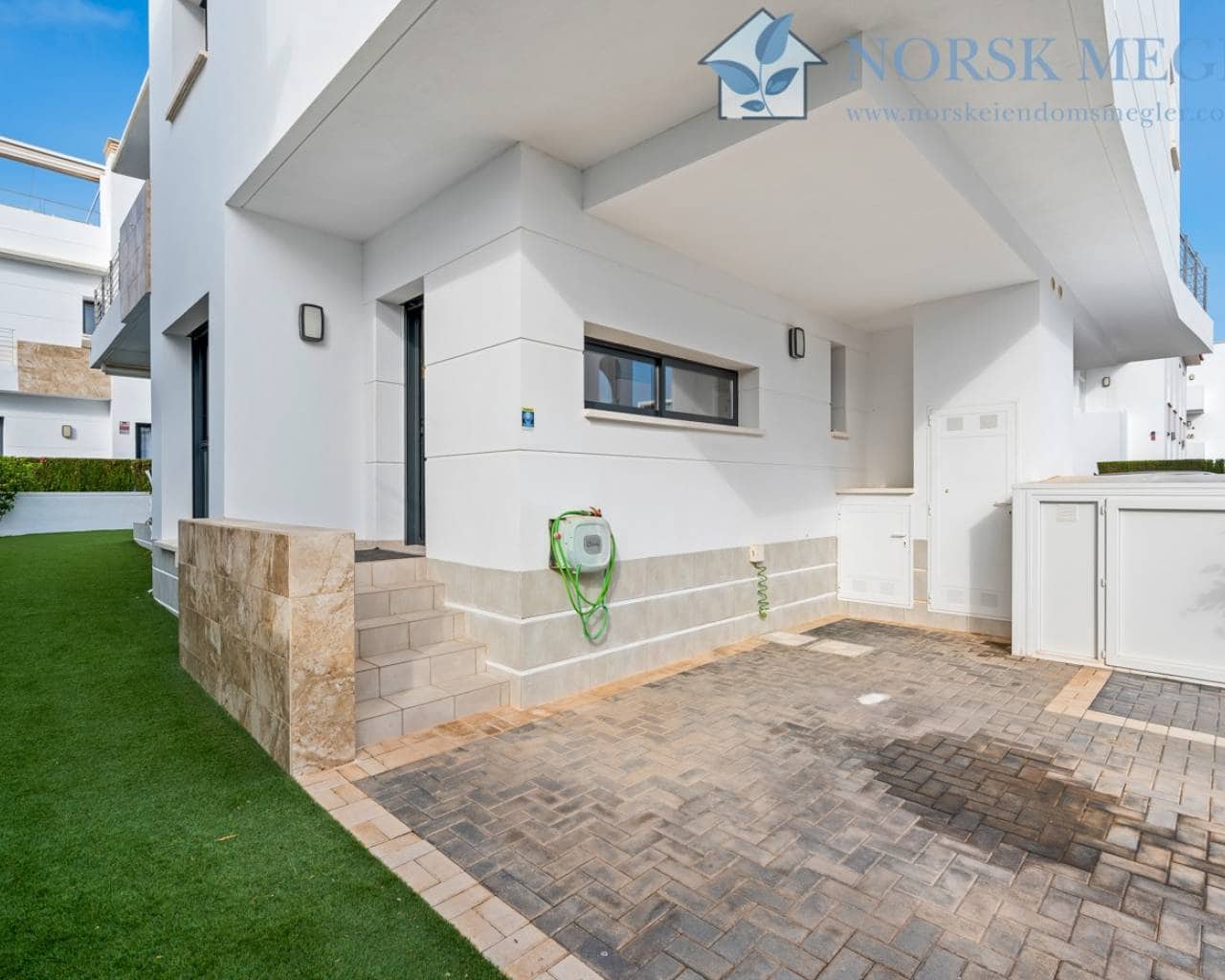 Casa de 3 habitaciones en Ciudad Quesada en venta con piscina - 420.000 € (Ref: 9426417)