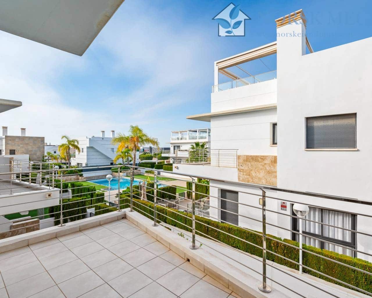 Casa de 3 habitaciones en Ciudad Quesada en venta con piscina - 420.000 € (Ref: 9426417)