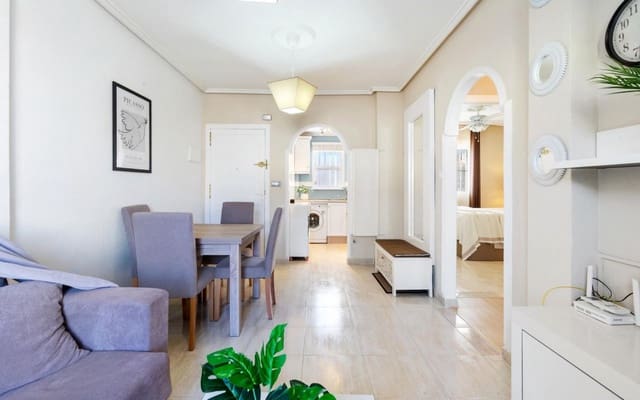 2 makuuhuone Huoneisto myytävänä paikassa Torrevieja mukana uima-altaan - 125 000 € (Ref: 9426528)