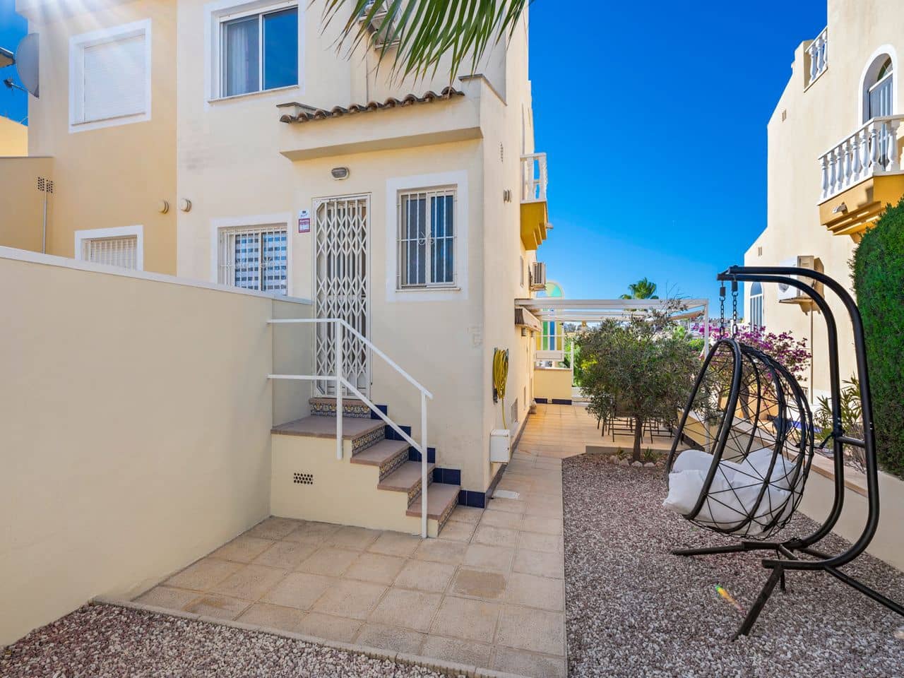 3 soveværelse Semi-Rækkehus til salg i Benimar med swimmingpool garage - € 269.000 (Ref: 9427576)