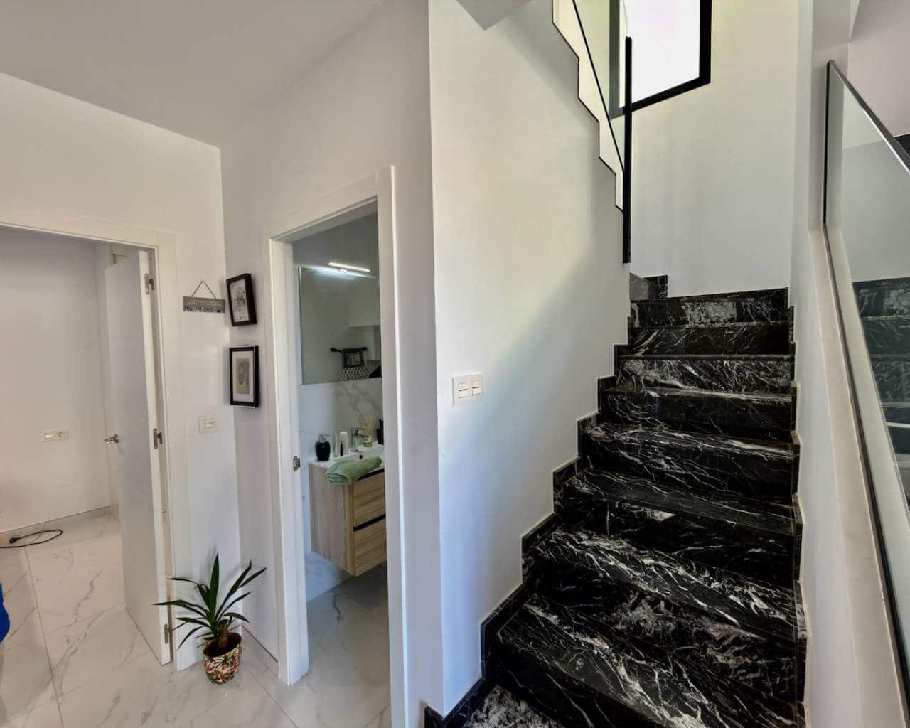 3 bedroom Villa for sale in Los Montesinos with pool - € 385,000 (Ref: 9427577)