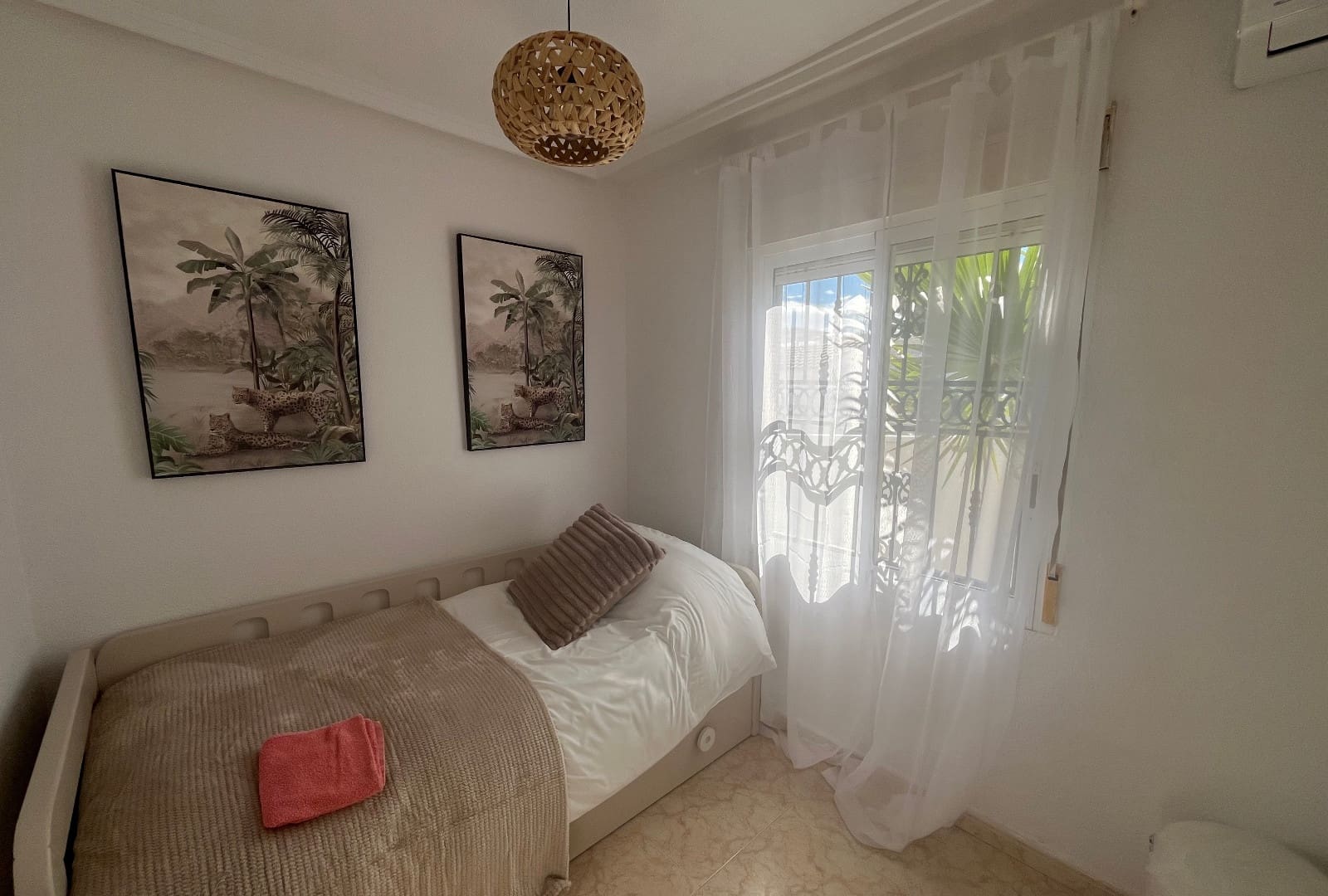 3 soverom Rekkehus til salgs i Punta Prima med svømmebasseng - € 249 999 (Ref: 9432454)