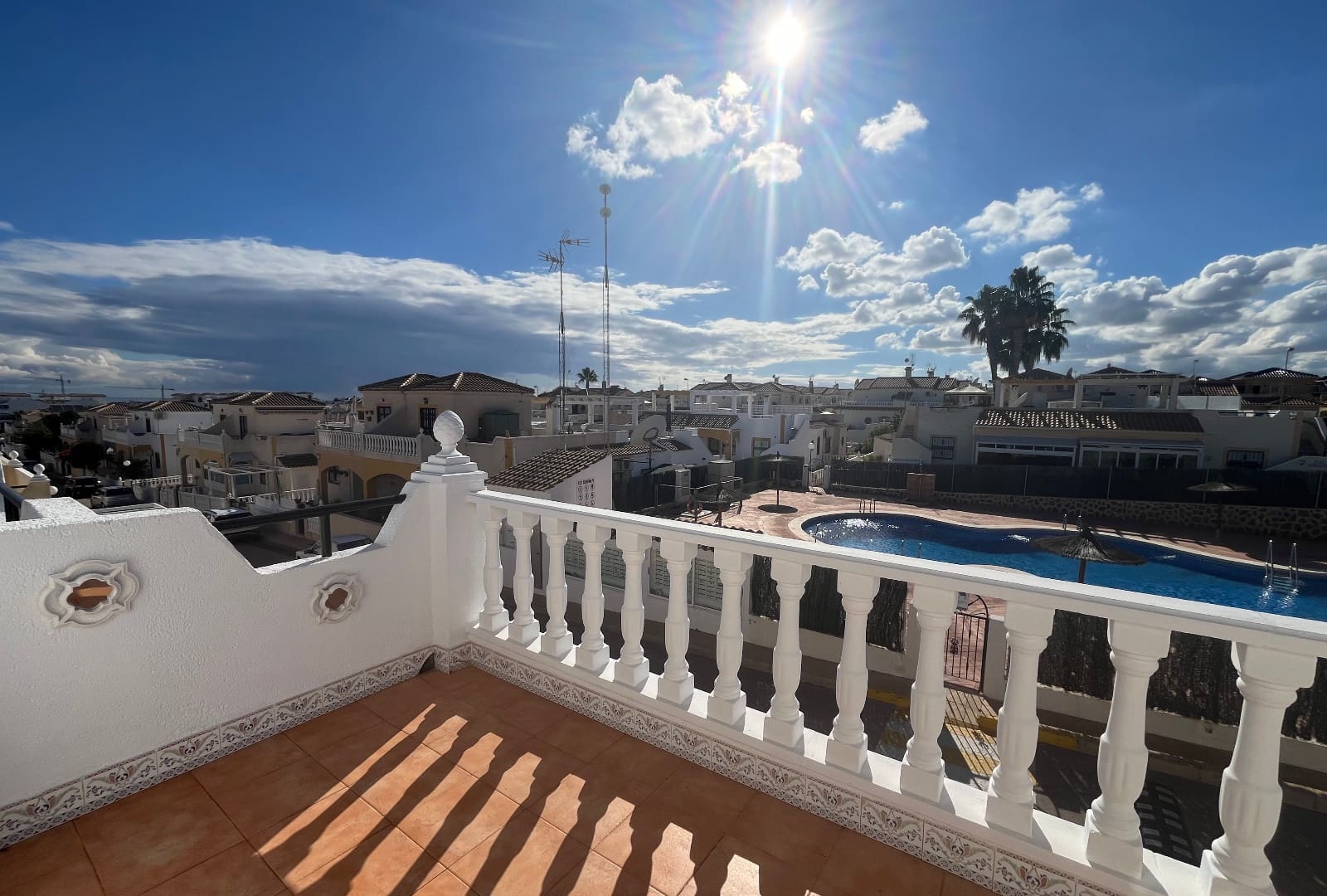 3 soverom Rekkehus til salgs i Punta Prima med svømmebasseng - € 249 999 (Ref: 9432454)