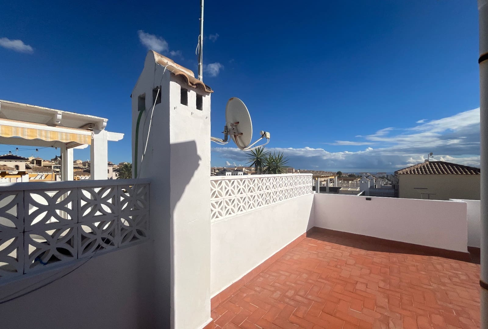 3 soverom Rekkehus til salgs i Punta Prima med svømmebasseng - € 249 999 (Ref: 9432454)