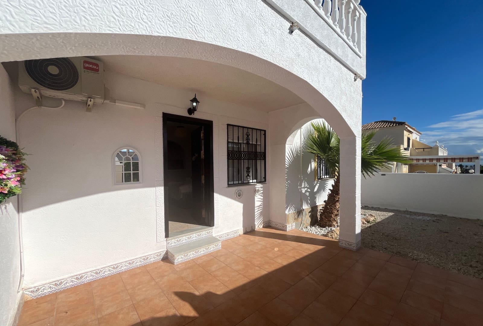 3 soverom Rekkehus til salgs i Punta Prima med svømmebasseng - € 249 999 (Ref: 9432454)