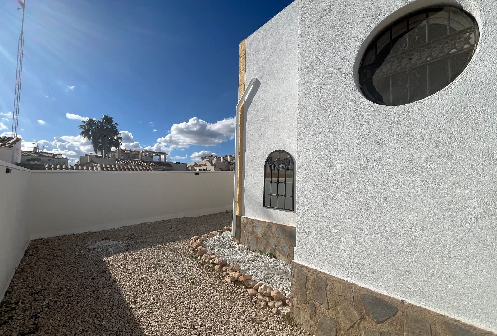 3 soverom Rekkehus til salgs i Punta Prima med svømmebasseng - € 249 999 (Ref: 9432454)