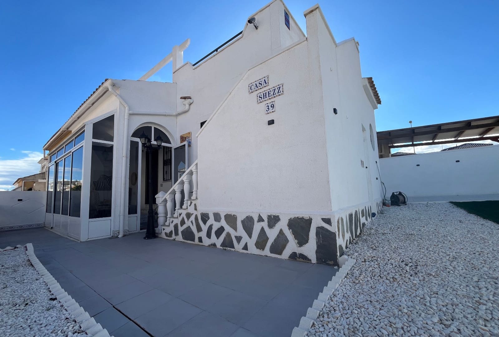 2 sypialnia Bungalow na sprzedaż w Punta Prima z basenem - 219 999 € (Ref: 9432455)