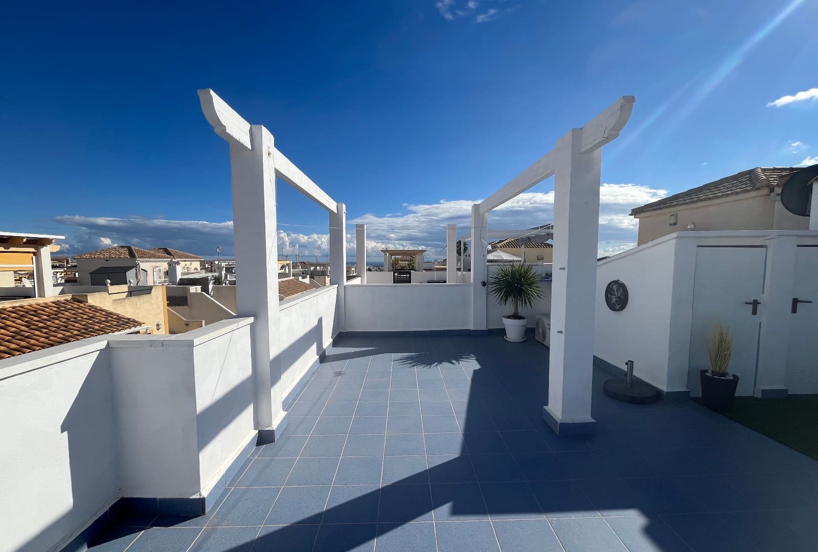 2 sypialnia Bungalow na sprzedaż w Punta Prima z basenem - 219 999 € (Ref: 9432455)