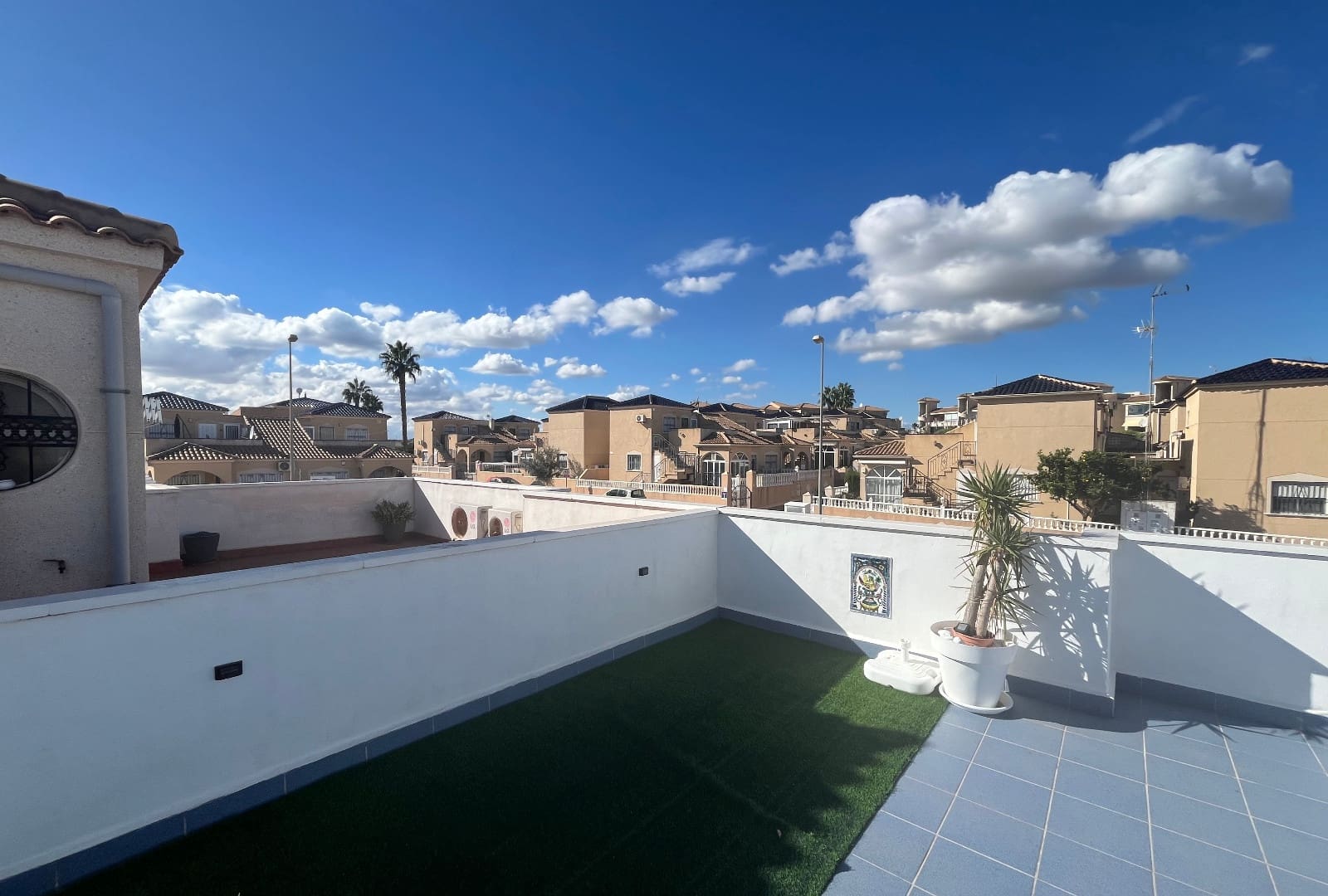 2 sypialnia Bungalow na sprzedaż w Punta Prima z basenem - 219 999 € (Ref: 9432455)