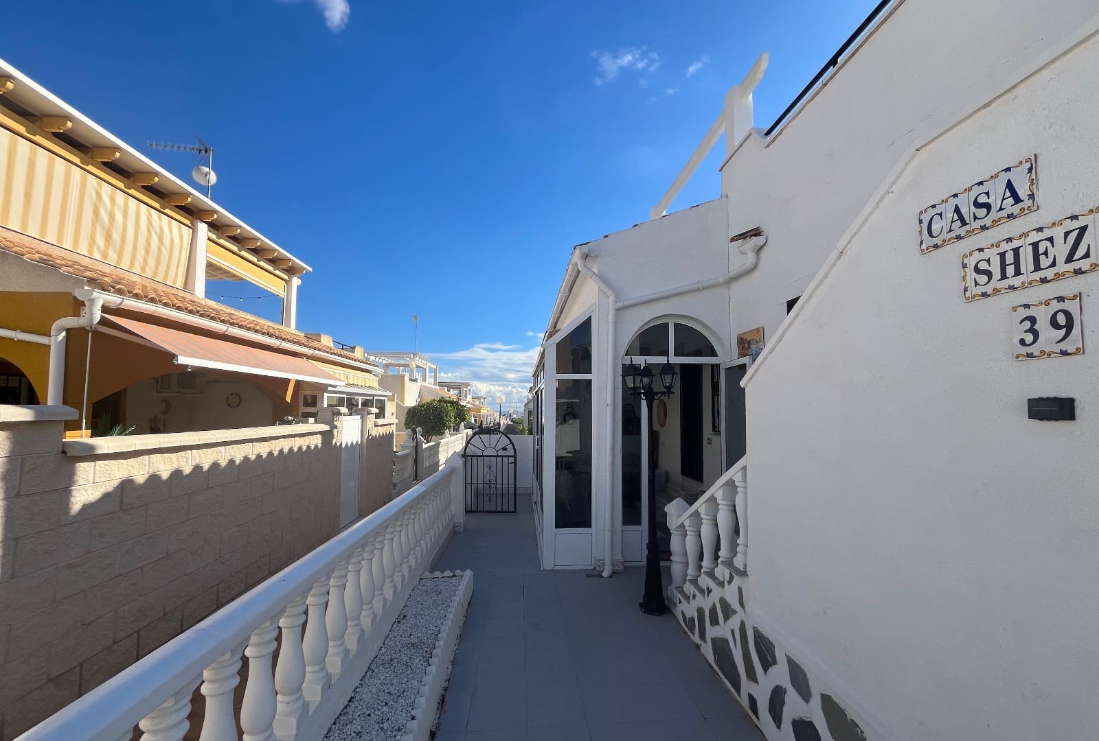 2 sypialnia Bungalow na sprzedaż w Punta Prima z basenem - 219 999 € (Ref: 9432455)