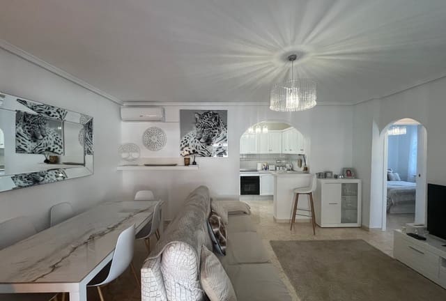 2 soveværelse Bungalow til salg i Punta Prima, Torrevieja med swimmingpool - € 219.999 (Ref: 9432455)