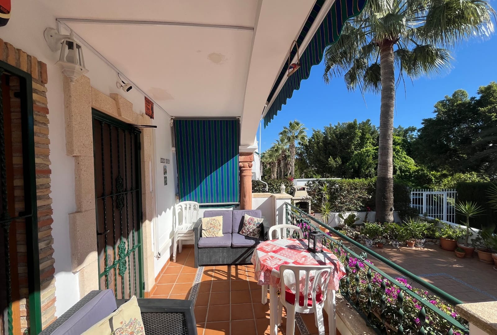 2 bedroom Apartment for sale in Villamartin with pool - € 199,995 (Ref: 9432456)