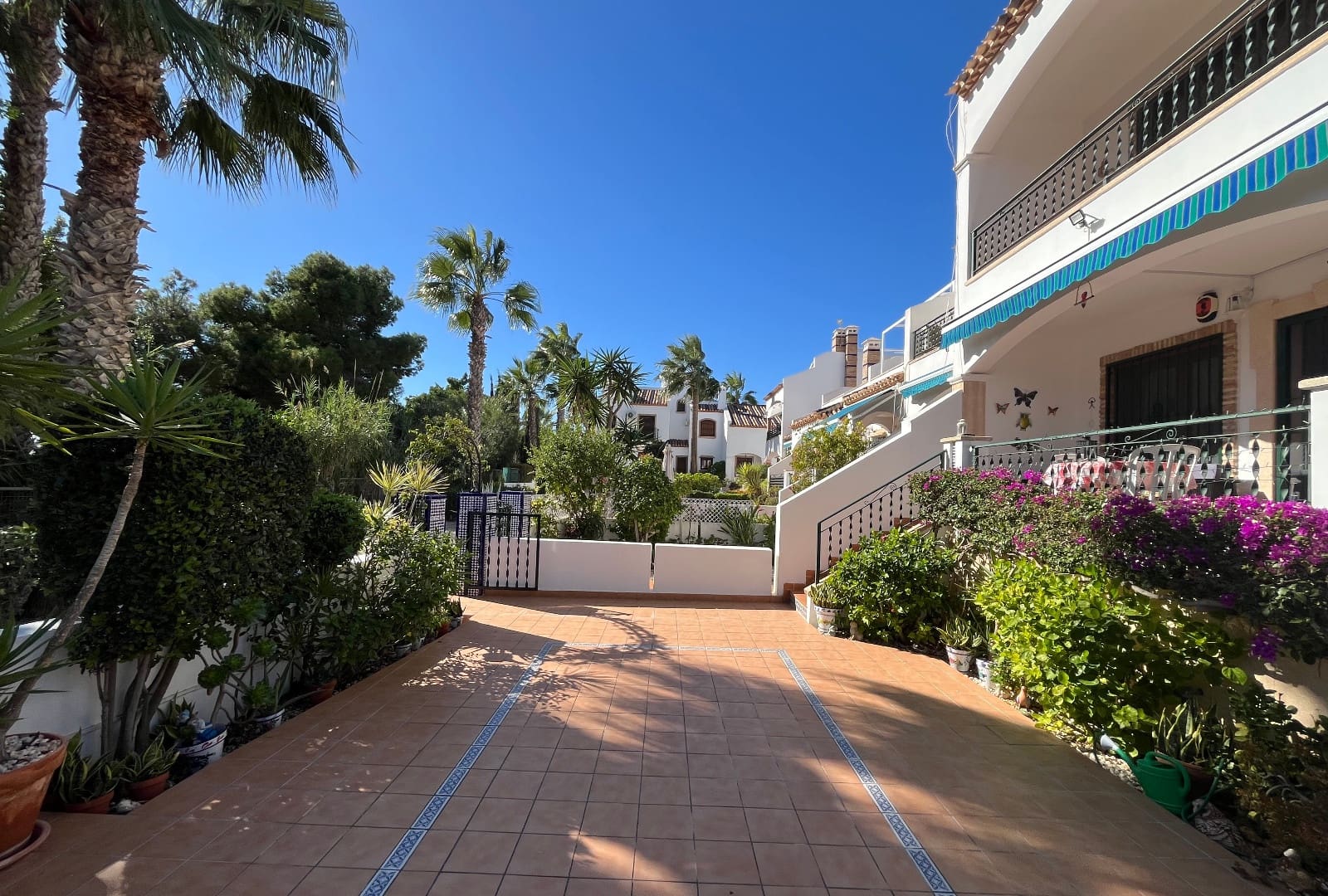 2 bedroom Apartment for sale in Villamartin with pool - € 199,995 (Ref: 9432456)