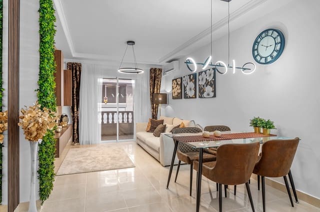 2 bedroom Apartment for sale in Torrevieja - € 189,000 (Ref: 9433441)