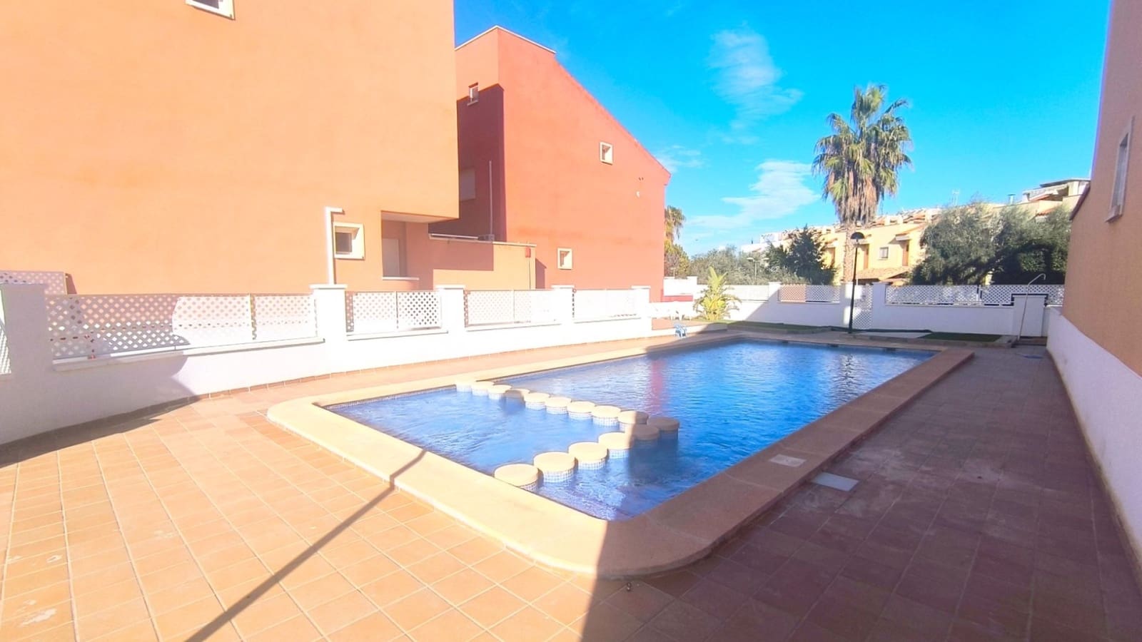 4 makuuhuone Omakotitalo myytävänä paikassa Bigastro mukana uima-altaan 
autotalli - 219 000 € (Ref: 9435003)