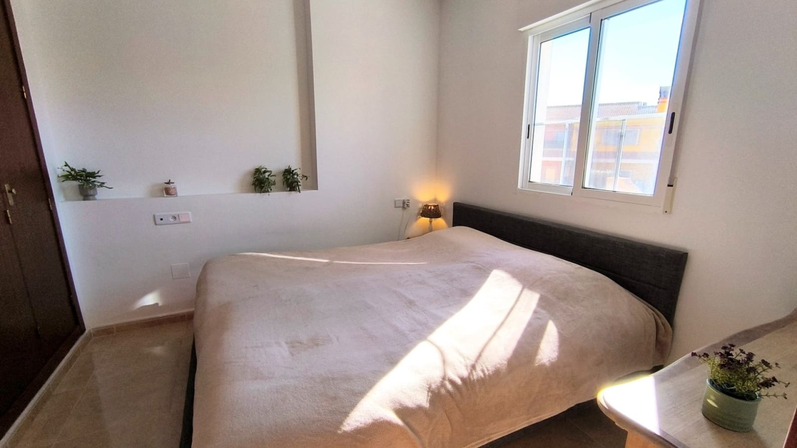 4 makuuhuone Omakotitalo myytävänä paikassa Bigastro mukana uima-altaan 
autotalli - 219 000 € (Ref: 9435003)