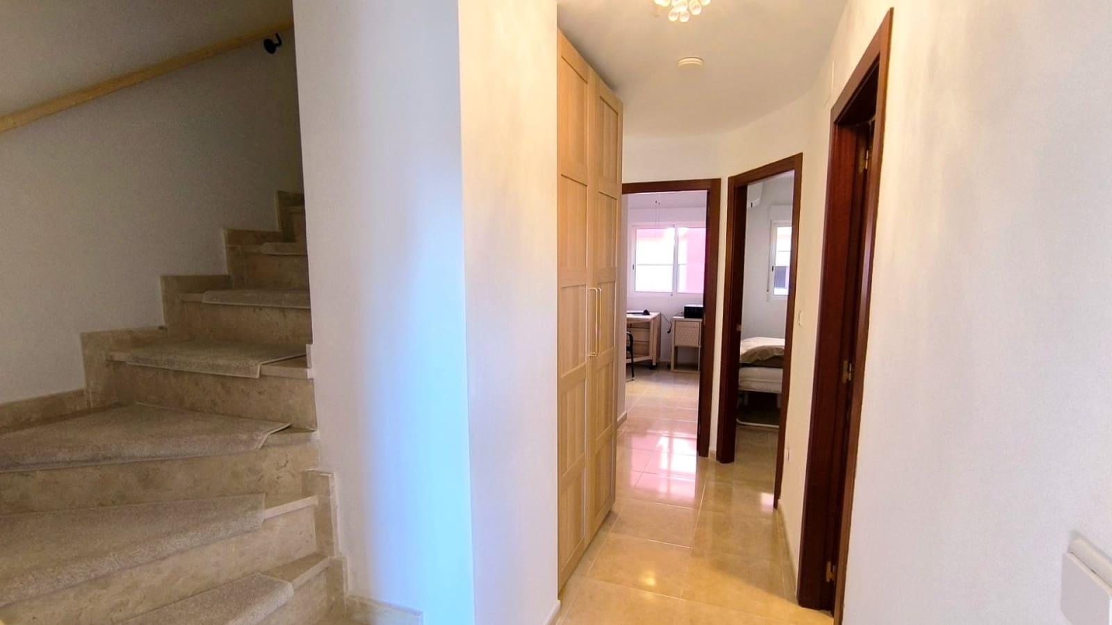 4 makuuhuone Omakotitalo myytävänä paikassa Bigastro mukana uima-altaan 
autotalli - 219 000 € (Ref: 9435003)