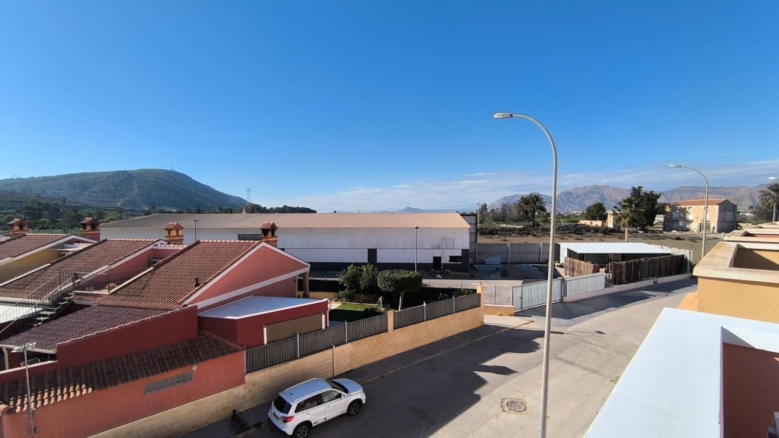 4 makuuhuone Omakotitalo myytävänä paikassa Bigastro mukana uima-altaan 
autotalli - 219 000 € (Ref: 9435003)