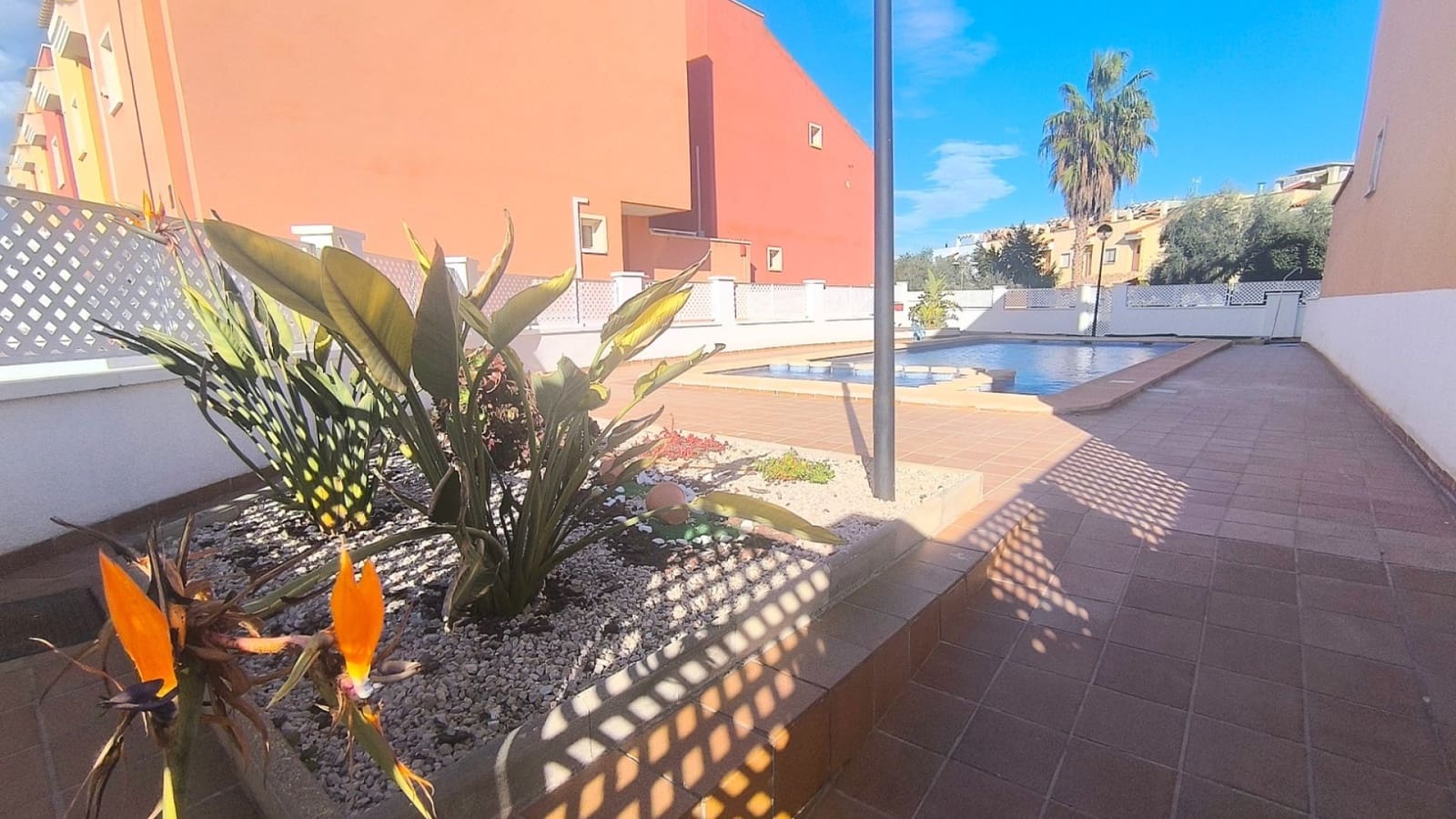 4 makuuhuone Omakotitalo myytävänä paikassa Bigastro mukana uima-altaan 
autotalli - 219 000 € (Ref: 9435003)