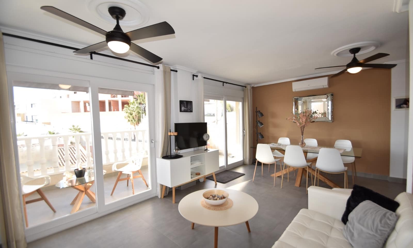 3 makuuhuone Huoneisto myytävänä paikassa Ciudad Quesada mukana uima-altaan - 219 000 € (Ref: 9436315)