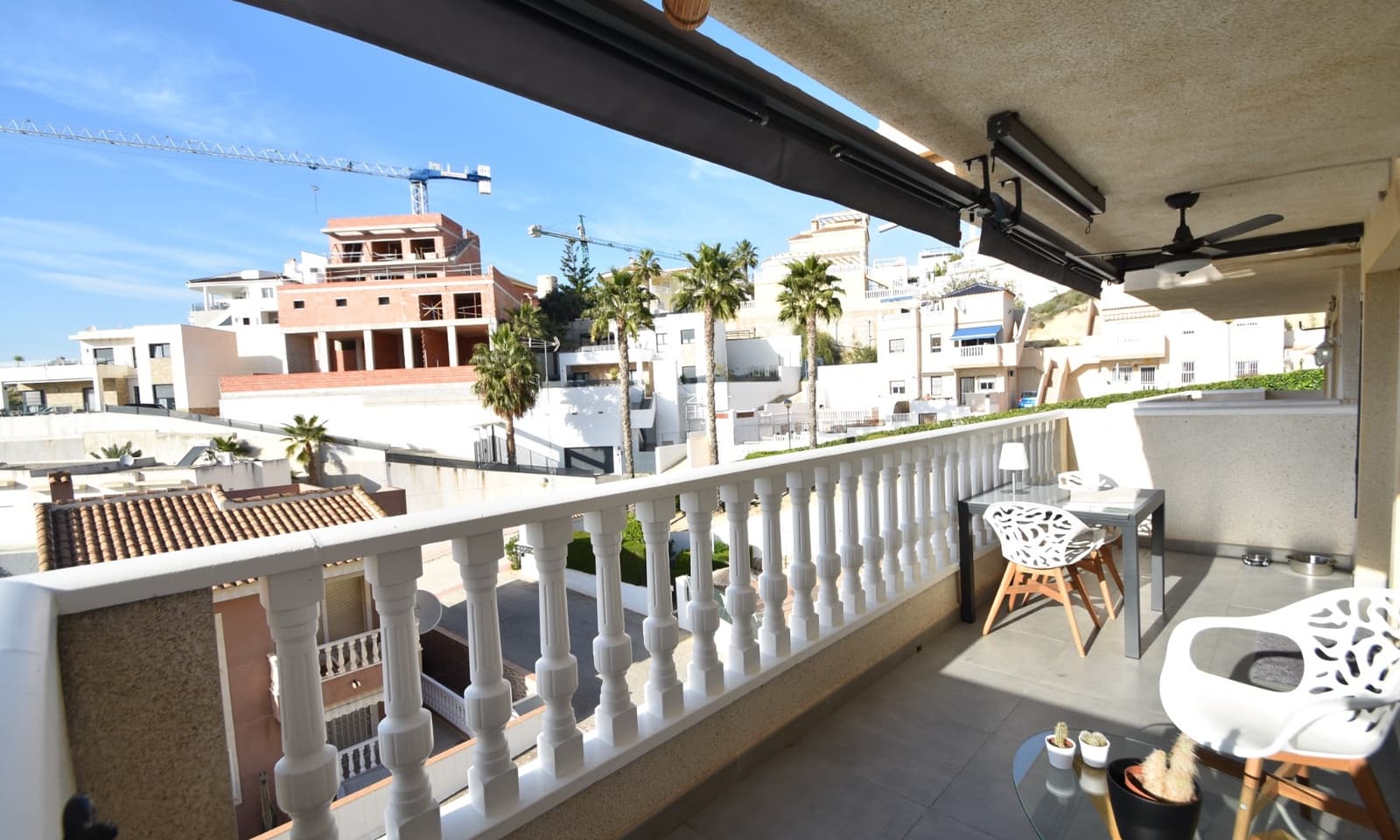 3 makuuhuone Huoneisto myytävänä paikassa Ciudad Quesada mukana uima-altaan - 219 000 € (Ref: 9436315)