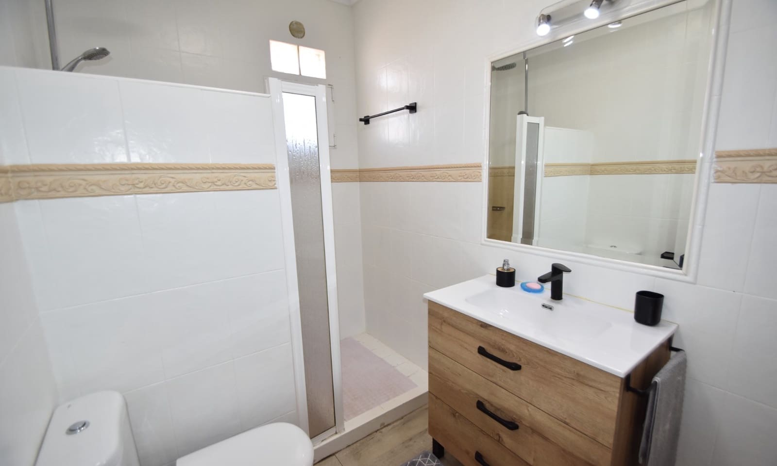 4 bedroom Villa for sale in Ciudad Quesada with pool garage - € 399,000 (Ref: 9436316)