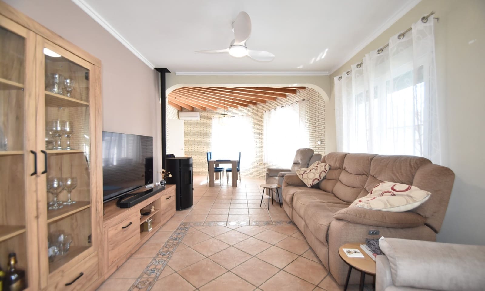 4 bedroom Villa for sale in Ciudad Quesada with pool garage - € 399,000 (Ref: 9436316)