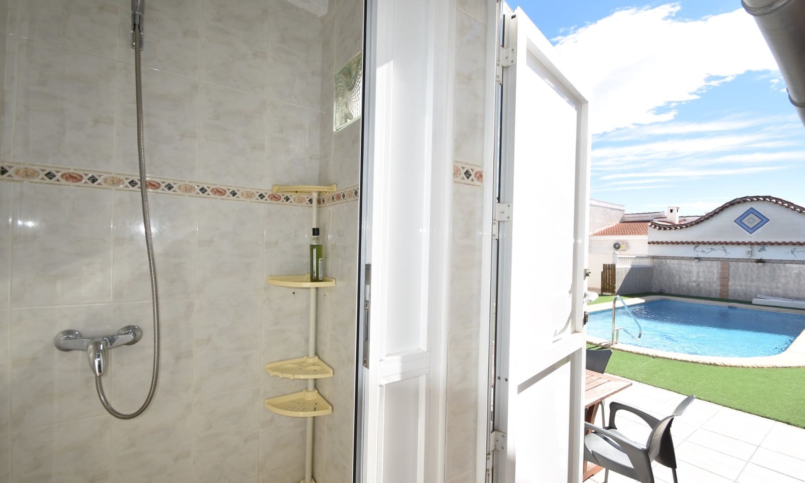 4 bedroom Villa for sale in Ciudad Quesada with pool garage - € 399,000 (Ref: 9436316)