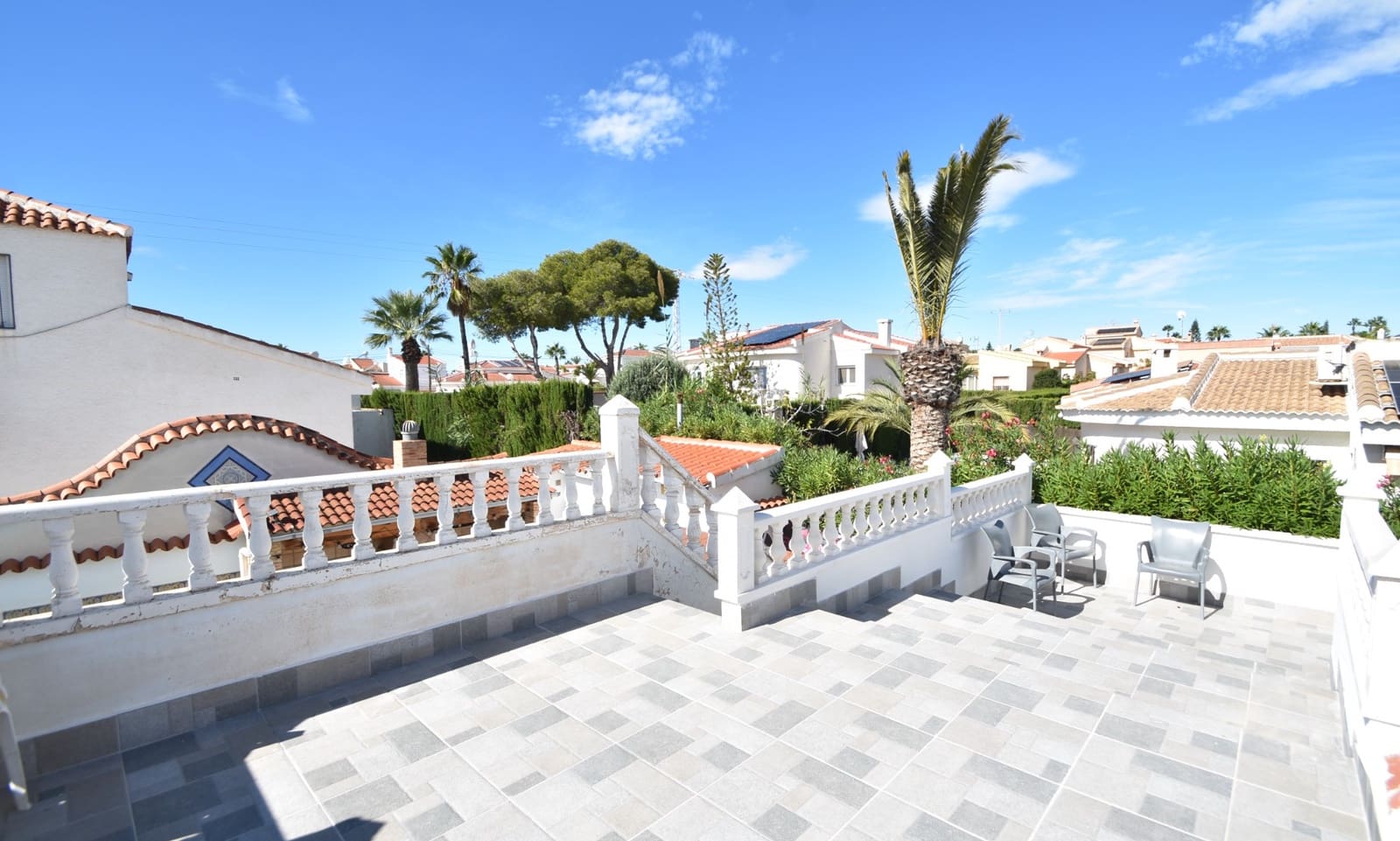 4 bedroom Villa for sale in Ciudad Quesada with pool garage - € 399,000 (Ref: 9436316)