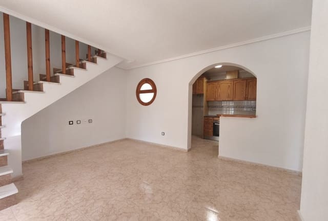 Rækkehus til salg i Punta Prima, Torrevieja med swimmingpool - € 230.000 (Ref: 9447202)