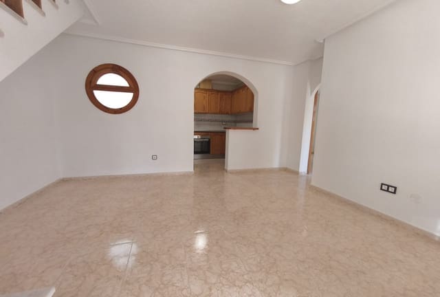 Rækkehus til salg i Punta Prima, Torrevieja med swimmingpool - € 230.000 (Ref: 9447202)