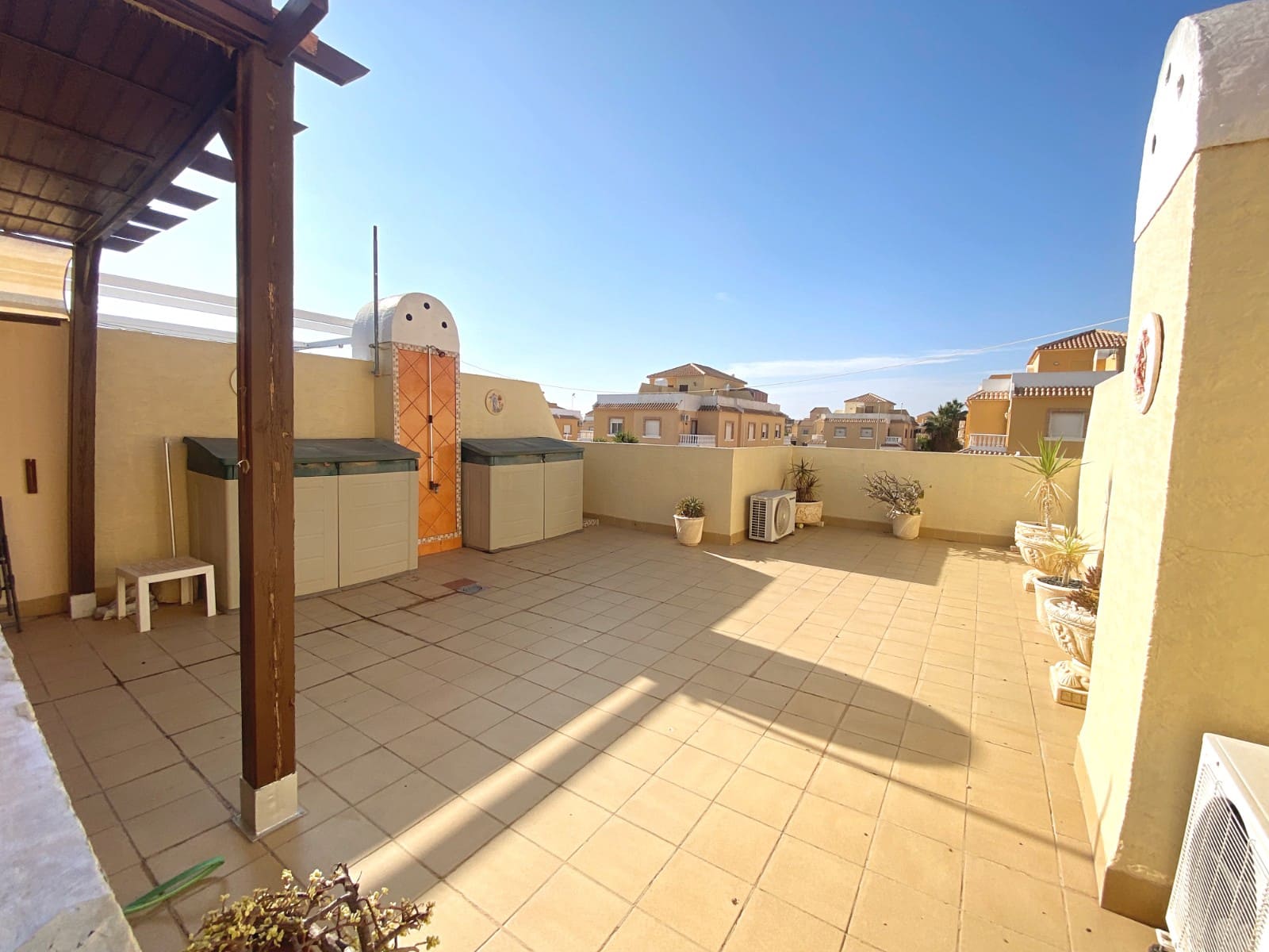 2 bedroom Bungalow for sale in Ciudad Quesada with pool - € 139,000 (Ref: 9449319)