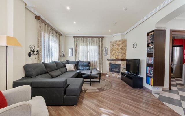 3 makuuhuone Huvila myytävänä paikassa Orihuela Costa, Orihuela mukana uima-altaan 
autotalli - 345 000 € (Ref: 9453664)