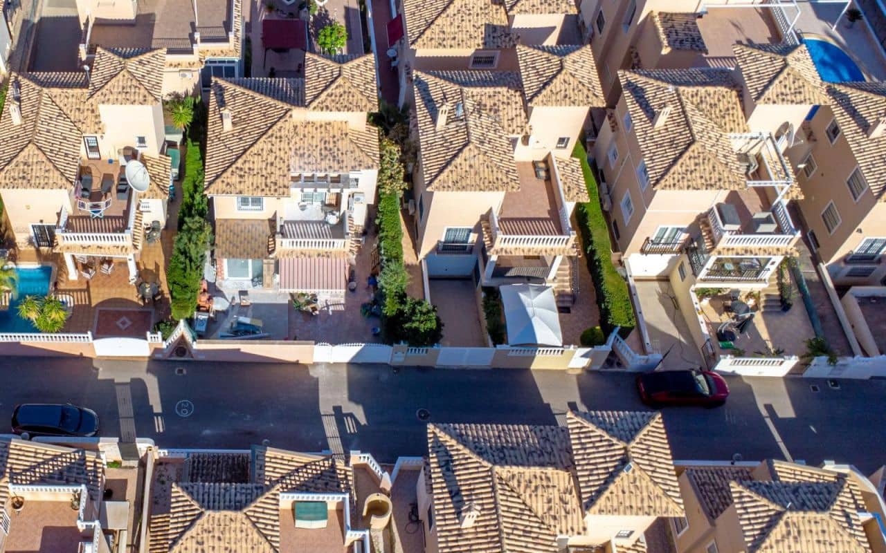 3 makuuhuone Huvila myytävänä paikassa Orihuela Costa mukana uima-altaan 
autotalli - 345 000 € (Ref: 9453664)