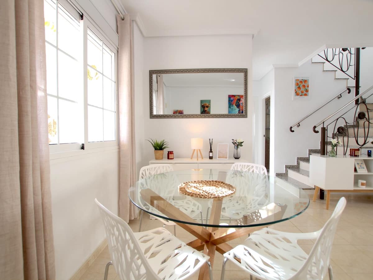 3 soveværelse Byhus til salg i Ciudad Quesada med swimmingpool - € 220.000 (Ref: 9465978)